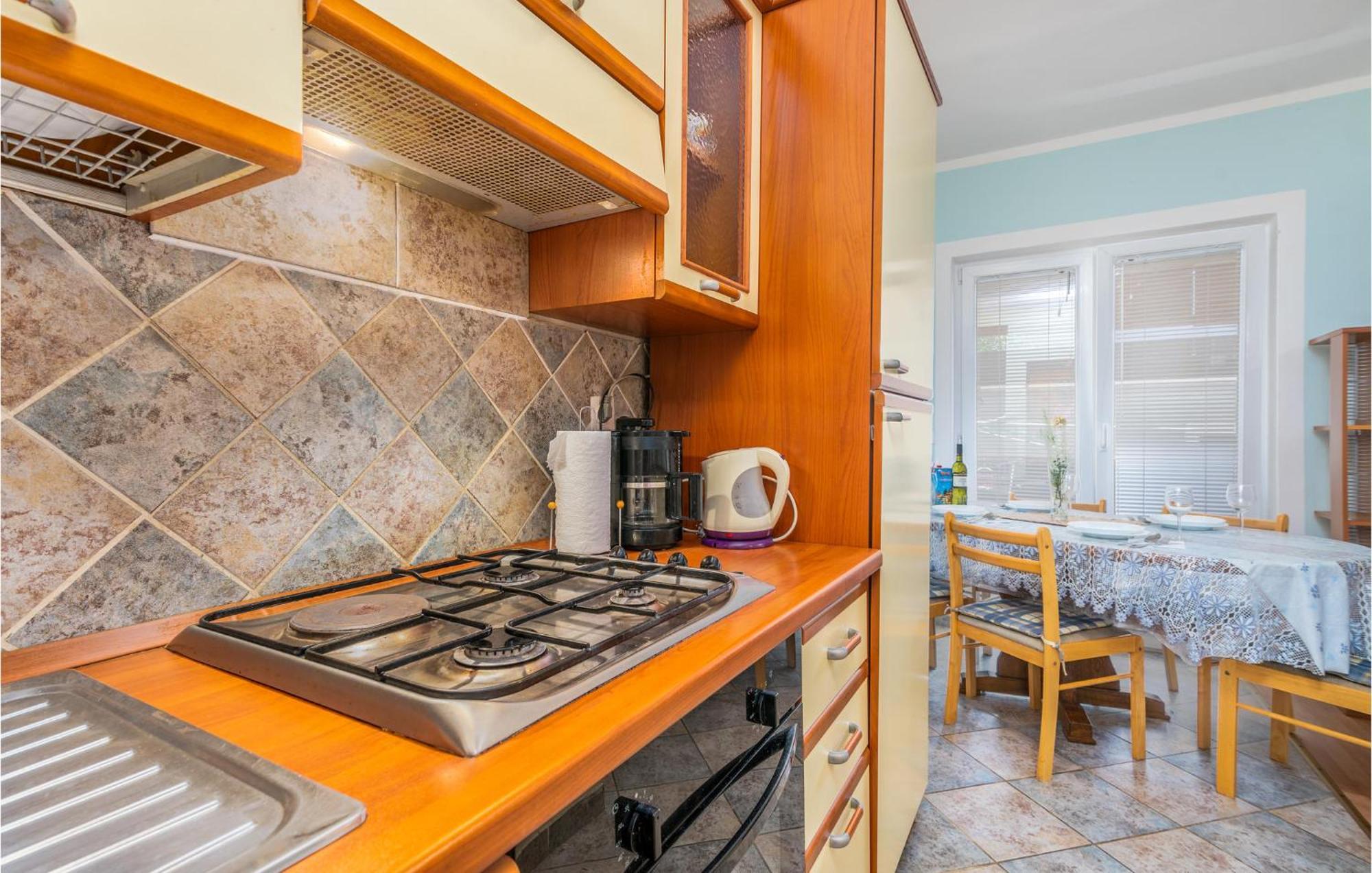 Beautiful Apartment In Pinezici With Wifi Exterior photo